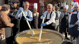 Ümraniye'de 20 Bin Kişiye Aşure İkramı