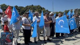 Urumçi Olayları İçin Protesto Gösterisi İstanbul'da Gerçekleşti