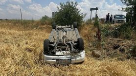 Uşak'ta Tarlaya Devrilen Otomobilde 3 Kişi Yaralandı