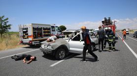 Van'da Gerçeği Aratmayan Trafik Kazası Tatbikatı Başarıyla Gerçekleştirildi