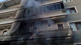 Yalova'da Yangın; Balkonundan Atlayan Kişi Yaralandı