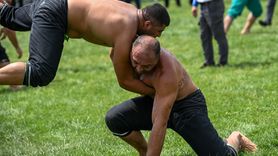 2. Taha Akgül Karakucak Güreşleri'nde Başpehlivan Feyzullah Aktürk