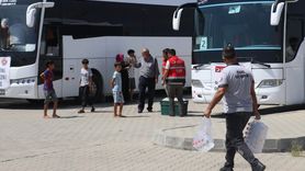 Adana'dan 160 Suriyeli Ülkesine Dönüyor