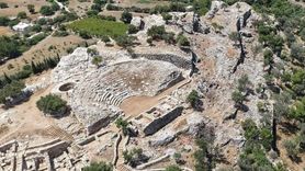 Amos Antik Tiyatrosu Kazıları Hızla Devam Ediyor