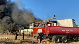 Antalya'da Depo Yangını Kontrol Altına Alındı