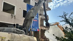 Bakırköy'de Kentsel Dönüşüm: Yüksek Riskli Bina Yıkıldı