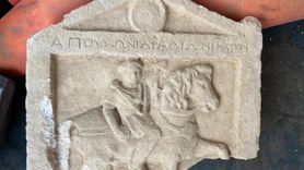 Denizli'de Roma Dönemine Ait Mezar Taşı Keşfedildi