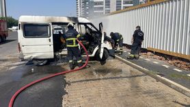 Diyarbakır'da Park Halindeki Minibüs Yangını