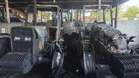 Diyarbakır'da Yangın Felaketi: 3 İş Yeri ve 19 Traktör Zarar Gördü