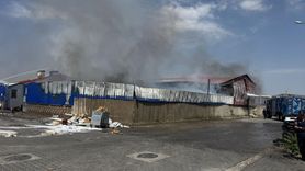 Eskişehir'deki Geri Dönüşüm Tesisinde Yangın Kontrol Altına Alındı