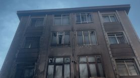 Fatih'te Ecza Deposunda Yangın Söndürüldü