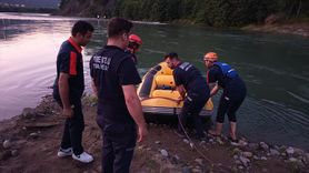 Giresun'da Harşit Çayı'nda Mahsur Kalan İki Kişi Kurtarıldı