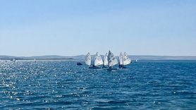 Hirfanlı'da Anadolu Yelken Ligi Optimist Yarışları Devam Ediyor