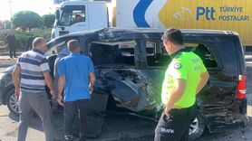 Karaman'da Minibüs ve Otomobil Çarpıştı: 8 Yaralı