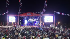 Kıraç Bitlis'te Duygu Dolu Bir Konser Verdi