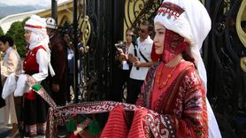 Kırgızistan'da 1. Dünya Geleneksel Kültür ve Müzik Festivali Başladı