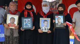 Muş'ta Ailelerin DEM Parti Önündeki Eylemi Devam Ediyor