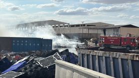 Aksaray'daki Geri Dönüşüm Fabrikasında Yangın Çıktı