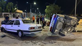 Antalya'da İki Otomobil Çarpıştı: 4 Yaralı