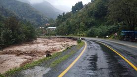 Artvin'de Sağanak Yağış Taşkın ve Heyelanlara Yol Açtı