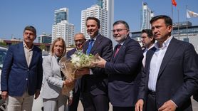 Bakan Bayraktar İzmir'de Çeşitli Ziyaretler Gerçekleştirdi