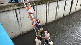 Bakırköy'de Su Kanalına Düşen Kişi Kurtarıldı