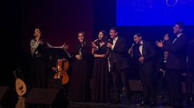 Bursa'da Duygu Dolu Bir Zeki Müren Gecesi