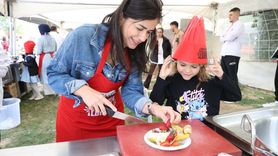 Edirne Gastronomi Festivali'nde Anneler ve Çocuklar Kek Yarıştı