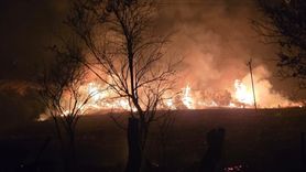 Elazığ'ın Kovancılar İlçesinde Yangına Müdahale Devam Ediyor