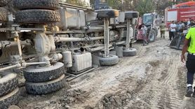 Hatay'da Kamyon Devrildi, Sürücü Hayatını Kaybetti