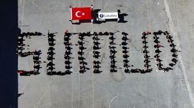 İzmirli Öğrencilerden Küresel Sumud Filosu'na Destek Gösterisi