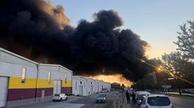 Kayseri'deki Keçe Fabrikasında Yangın Çıktı