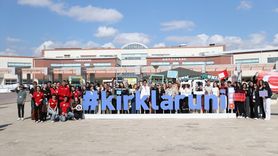 Kırklareli Üniversitesi Rektörü, Öğrenci Kulüpleri Şenliği'nde Öğrencilerle Seksek Oynadı