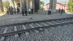 Malatya'da Yük Treni Otomobile Çarptı: Sürücü Ağır Yaralı