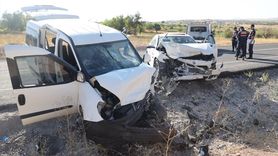 Nevşehir'de Otomobil ve Hafif Ticari Araç Çarpıştı: 14 Yaralı