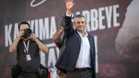 Özgür Özel'den Tarihi Mitingde Güçlü Mesajlar