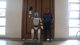 Samsun'da İnsansı Robota Temsili Kimlik Belgesi Verildi