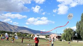 Uçurtmalarla Sıraç'a Moral Desteği