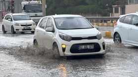 Van'daki Sağanak Yağmur Hayatı Olumsuz Etkiledi