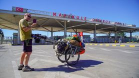 Yürüyerek Kıtaları Gezen İngiliz Gezgin Türkiye'den Hayranlıkla Ayrıldı