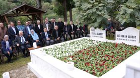 Ali Osman Ulusoy'un Mezarı Başında Anma Töreni Düzenlendi