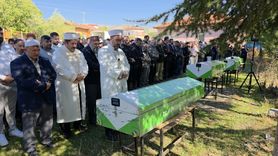 Amasya'da Trafik Kazasında Hayatını Kaybeden 3 Kardeş ve Enişteleri Son Yolculuğuna Uğurlandı