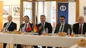 Anadolu Üniversitesi Köln'de Mezuniyet Töreni Düzenledi