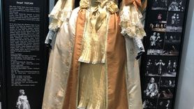 Antalya'da Devlet Tiyatrosu'nun 'Sahnede Bir Dünya' Sergisi Açıldı