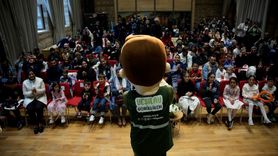 Bağımsızlığın Rengi: Çocuklar İçin Eğlenceli Bir Müzikal