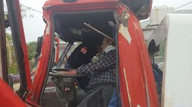 Bursa Orhangazi'de Çekici ve Kamyonet Kazası: 4 Yaralı