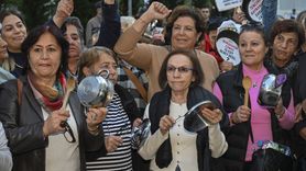 CHP Kadın Kolları 17 Ekim Yoksullukla Mücadele Günü Yürüyüşü Düzenledi