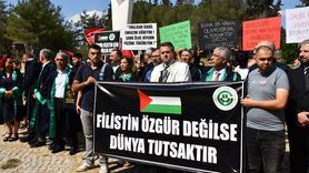 Çukurova Üniversitesi'nden Filistin'e Destek Yürüyüşü