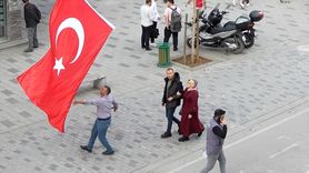 Düzce'de Bayrak Hassasiyetini Gözler Önüne Seren Sosyal Deney