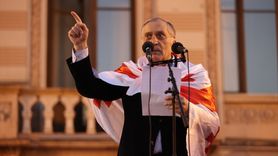 Gürcistan'da Göstericilere Polis Müdahalesi